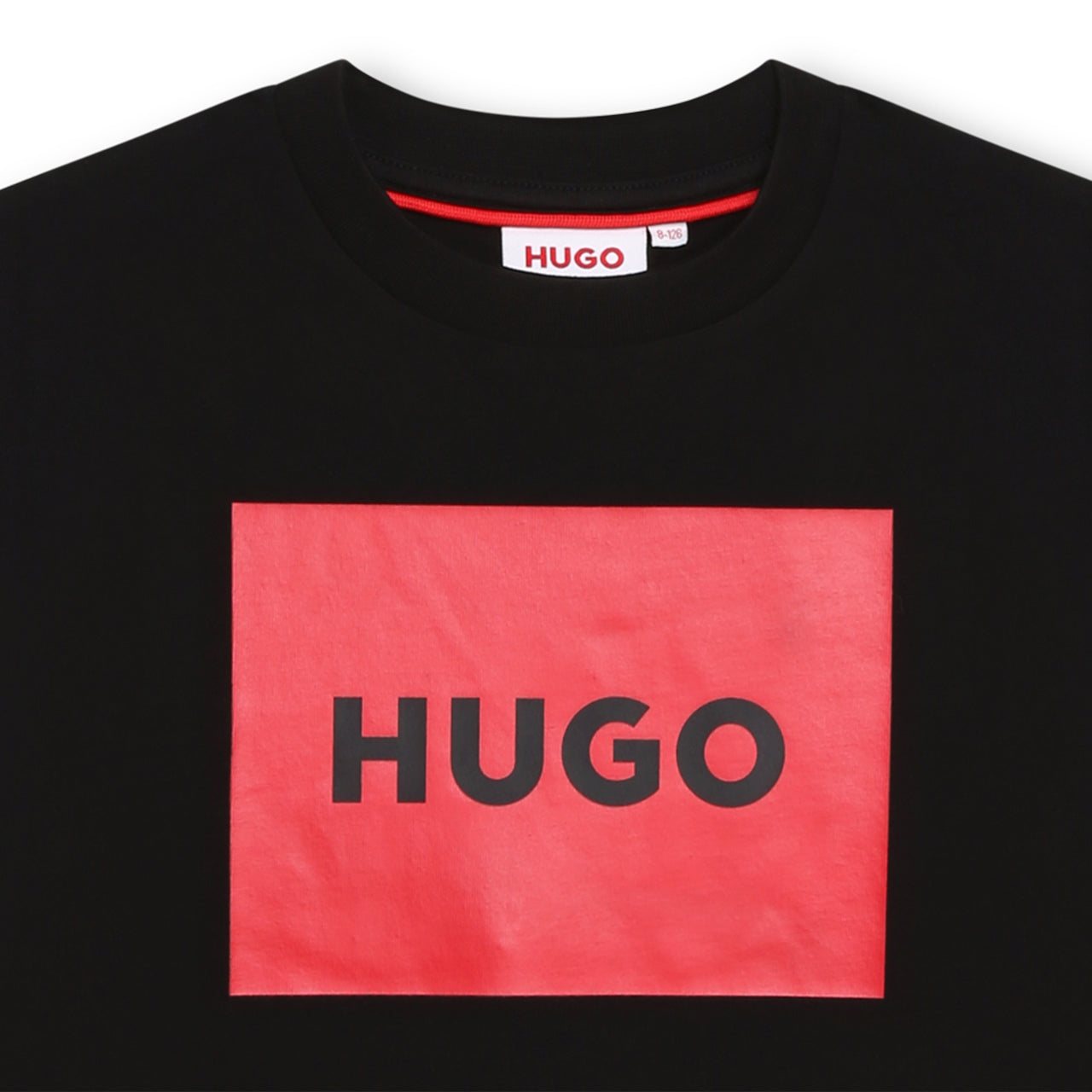 HUGO Playera para niño y teen Color negro, logo al frente en rojo, permanent