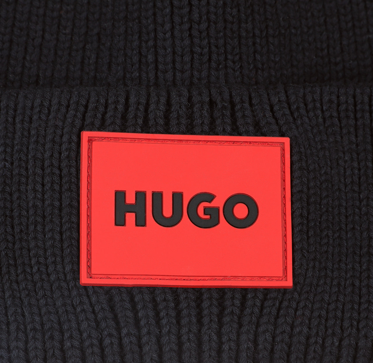 HUGO Gorro de frio para niño y teen  unisex color negro  logo en rojo