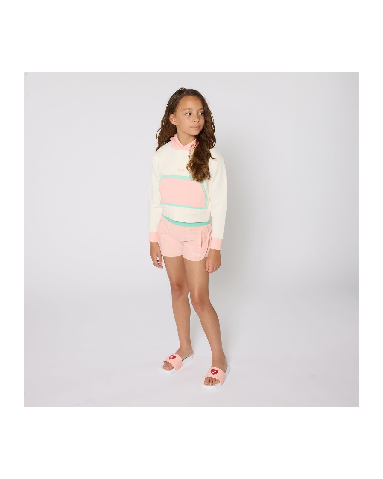 HUGO Set de Short con sudadera para niña y teen en tonos blancos rosas y verdes con capucha