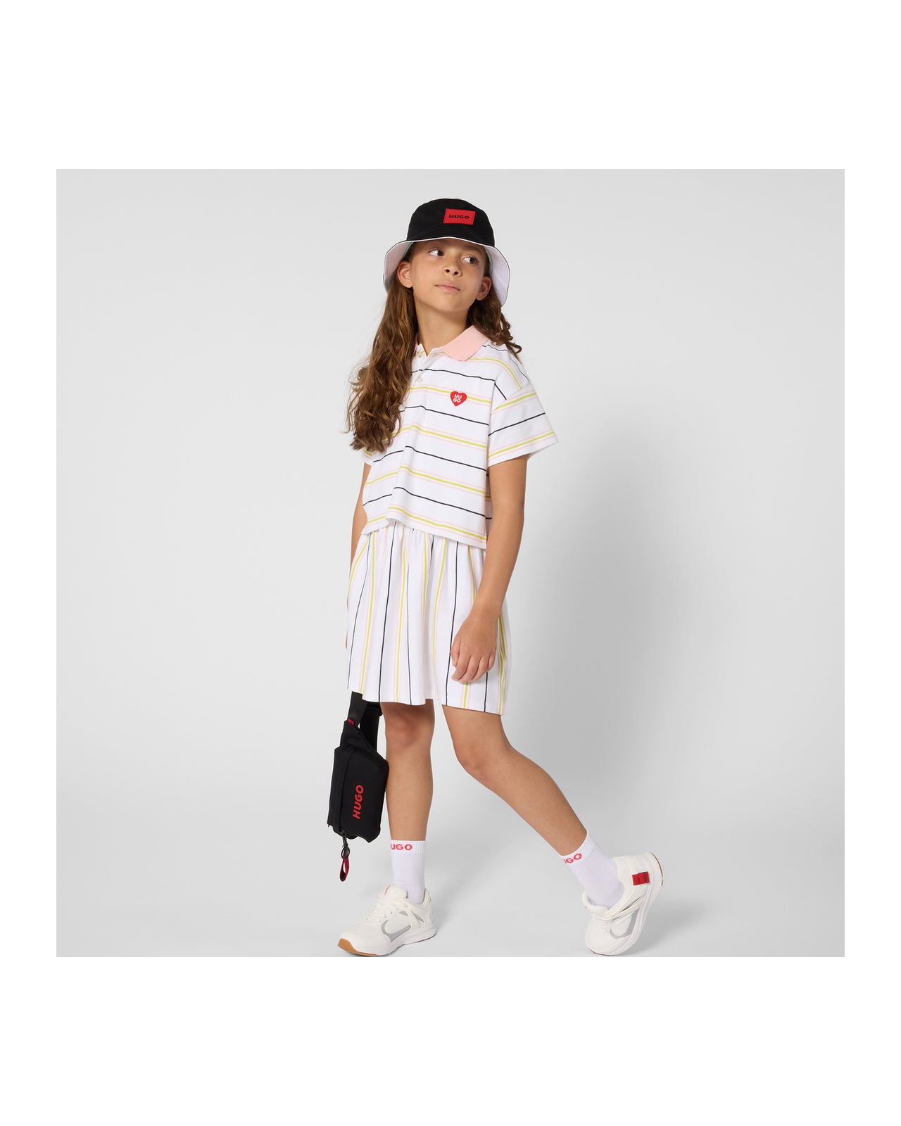 HUGO Gorro para niño y teen reversible,negro un lado otro blanco