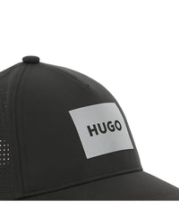 Thumbnail for HUGO Gorra negra para niño y teen logo en parche plata