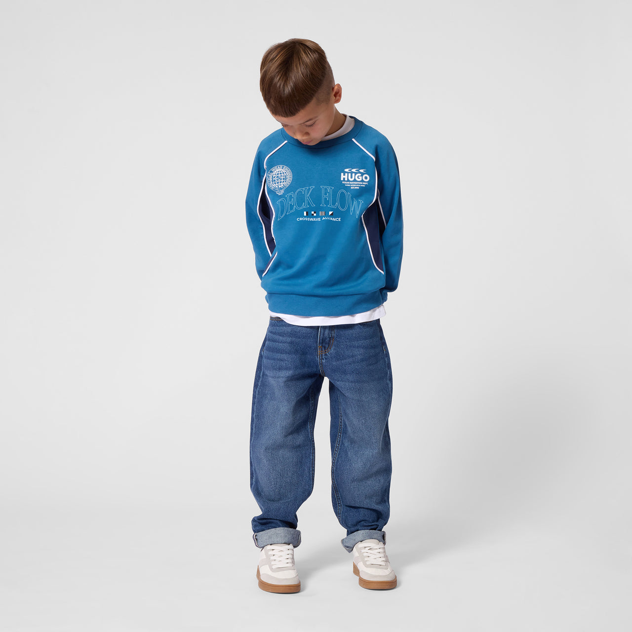 HUGO Tenis para niño y teen con agujetas, color blanco, detalles rojos y grises