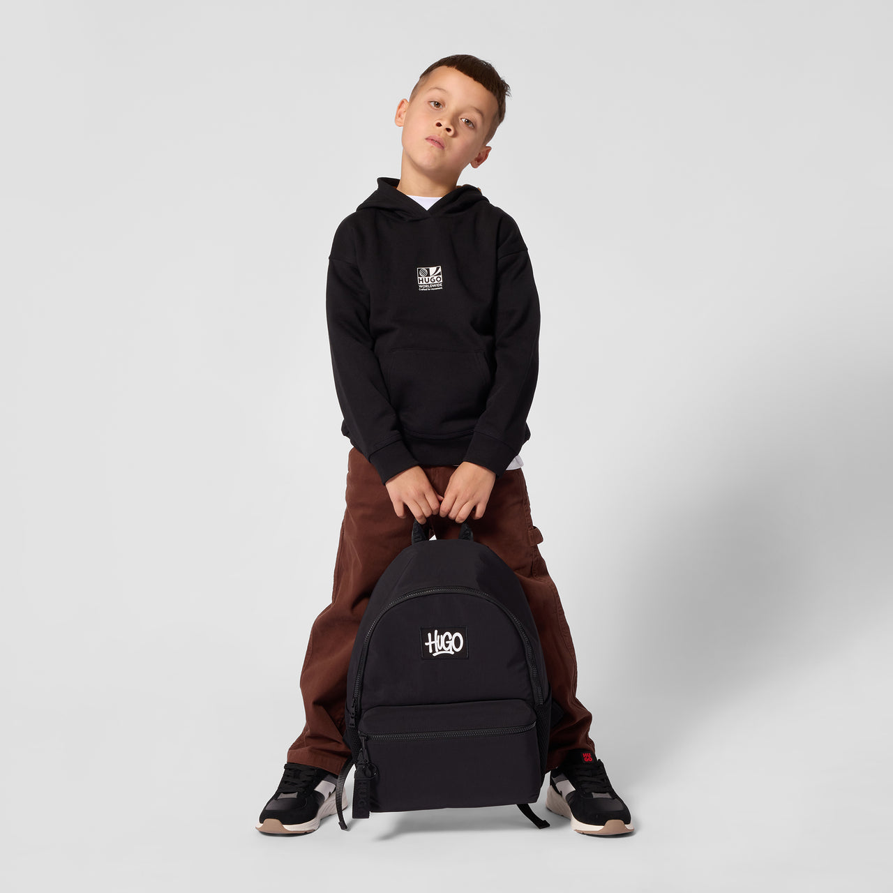 HUGO backpack para niño y teen unisex negra logo, al frente