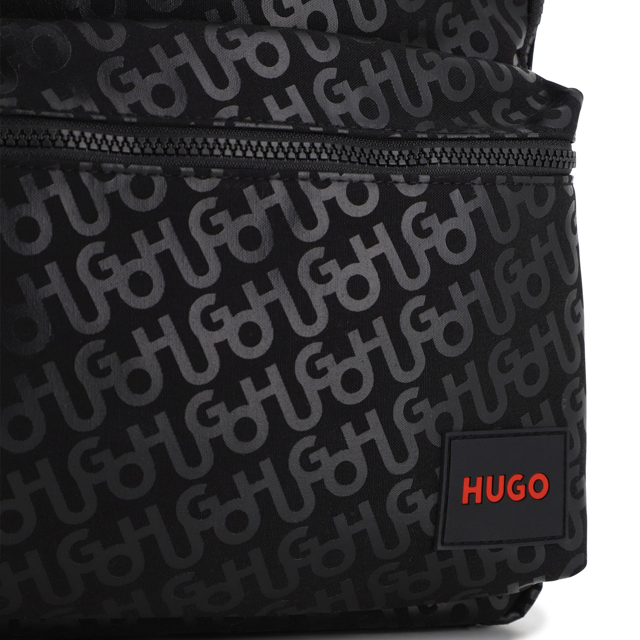HUGO backpack para niño y teen unisex all over print logo, al frente