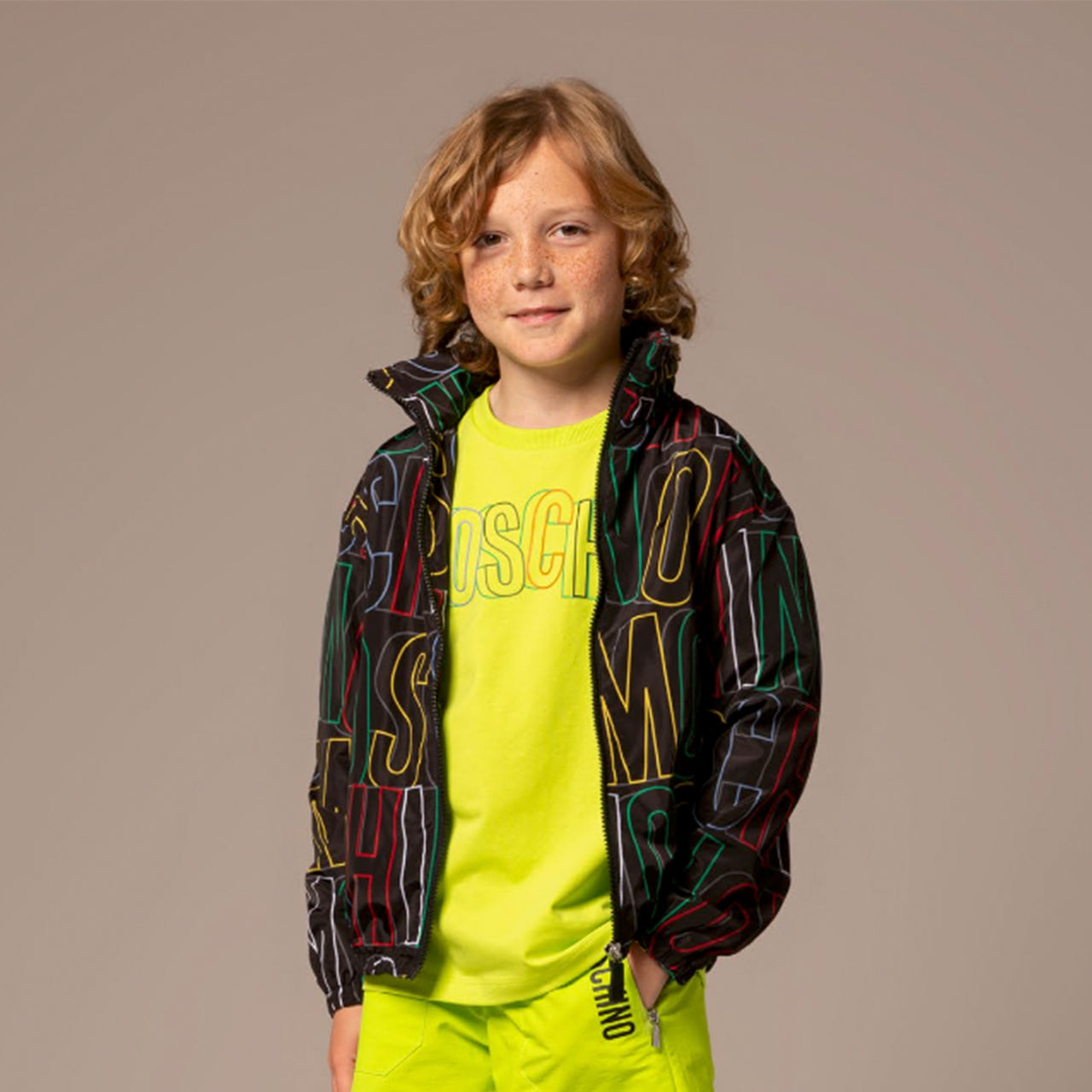 Chamarra MOSCHINO para niños y teens