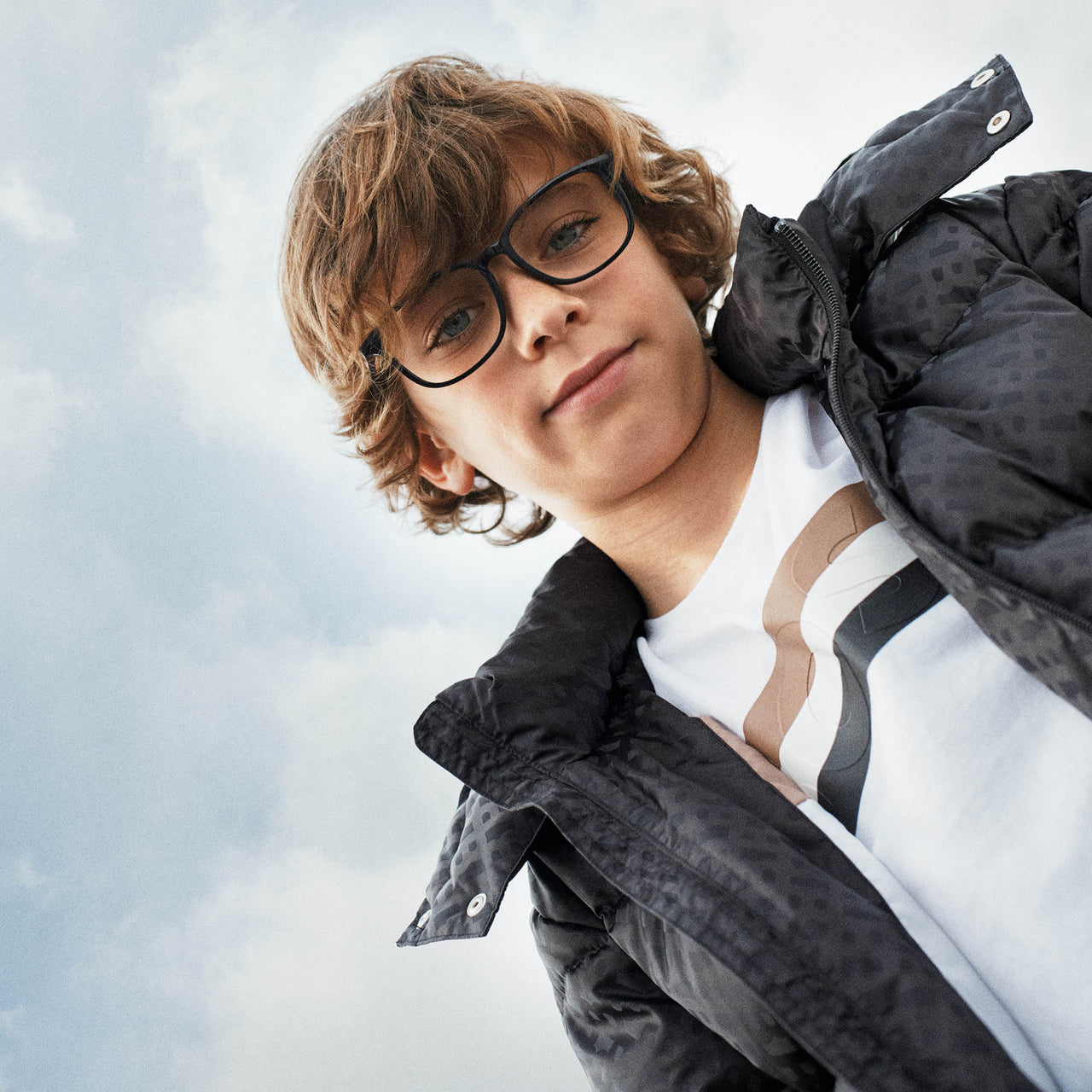 Playera BOSS blanca para niño y adolescente