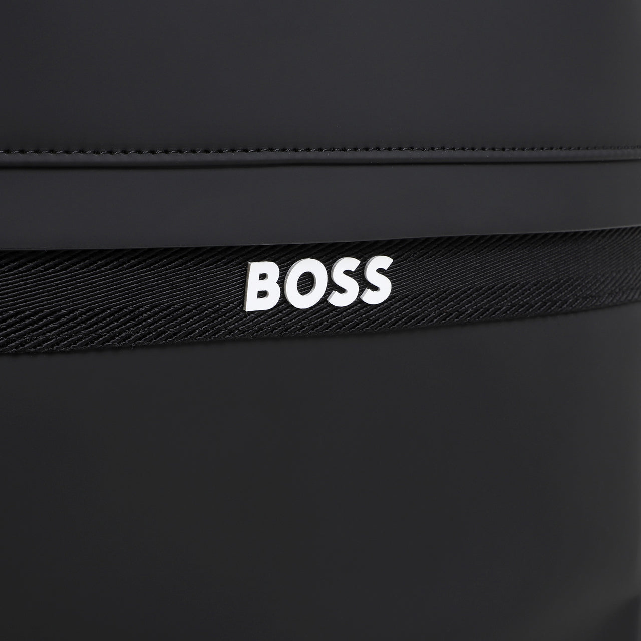 BOSS Backpack o mochila para niño y adolescente rectangular color negro pequeño logo blanco