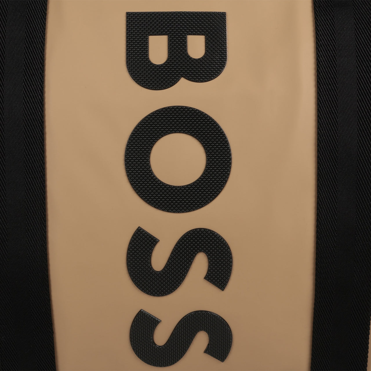 BOSS Pañalera con accesorios color cookie logo vertical