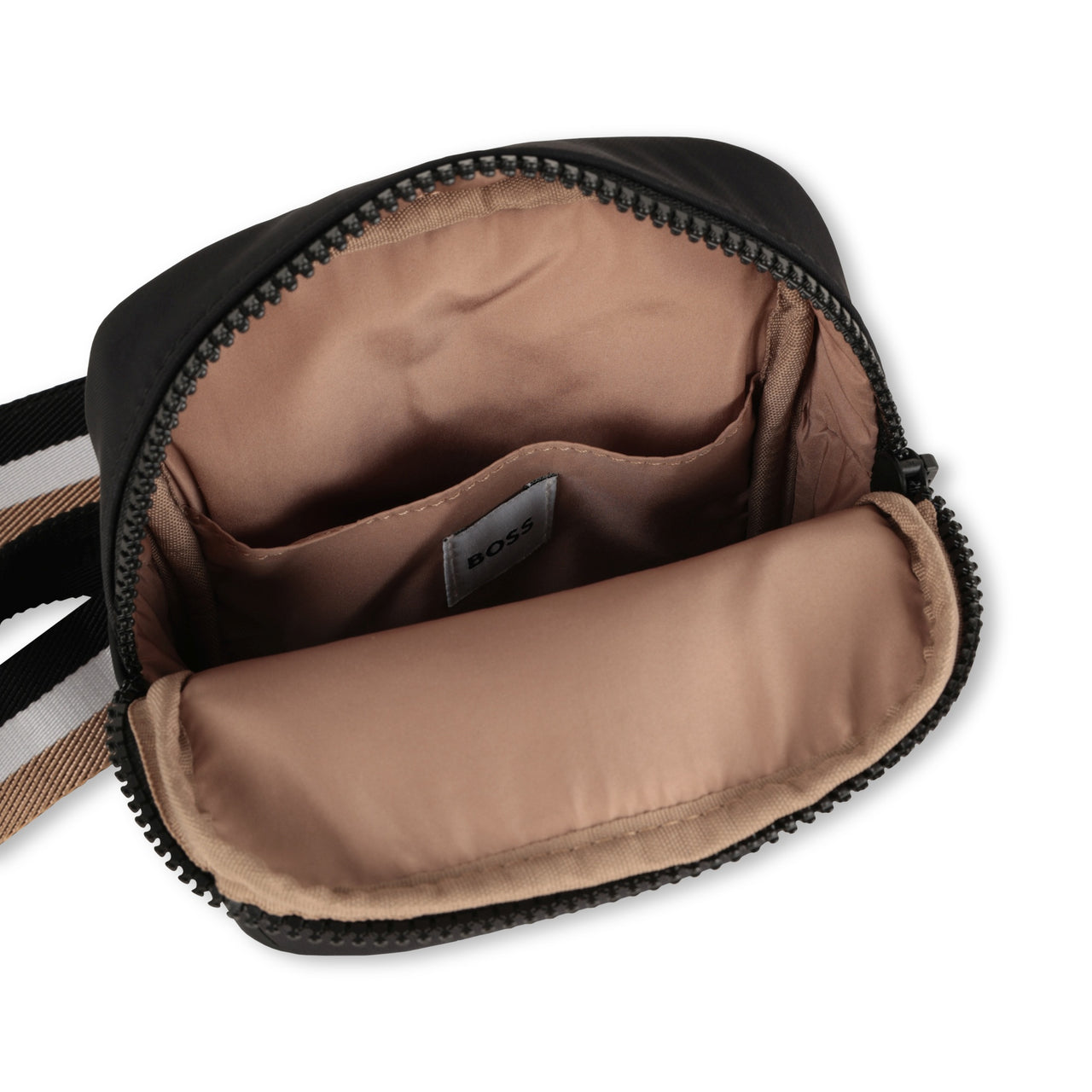 BOSS crossbody, bolsa o pasaportera para niño y teen color negro logo tribanda