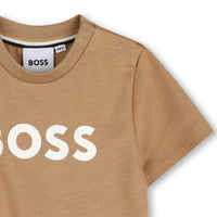 Thumbnail for BOSS playera para bebe color arena logo al frente