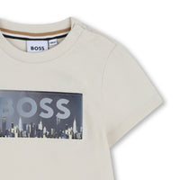 Thumbnail for BOSS Playera para bebe Color beige, logo con edificios
