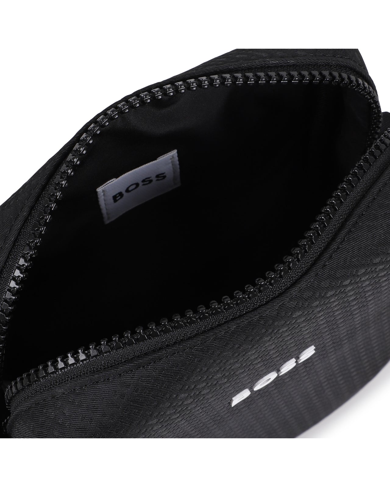 Boss cross body o pasaportera para niño y teen negra