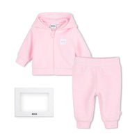 Thumbnail for BOSS Set de pants con playera para bebe niña rosa logo parche