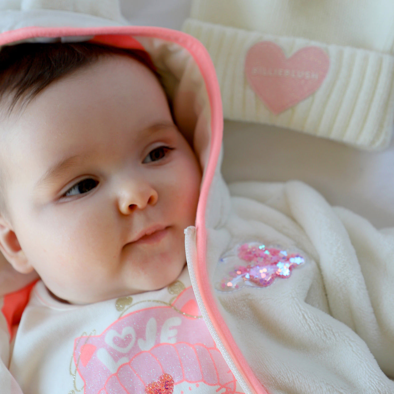 Billieblush Chamarra o sweter de borrega para bebe