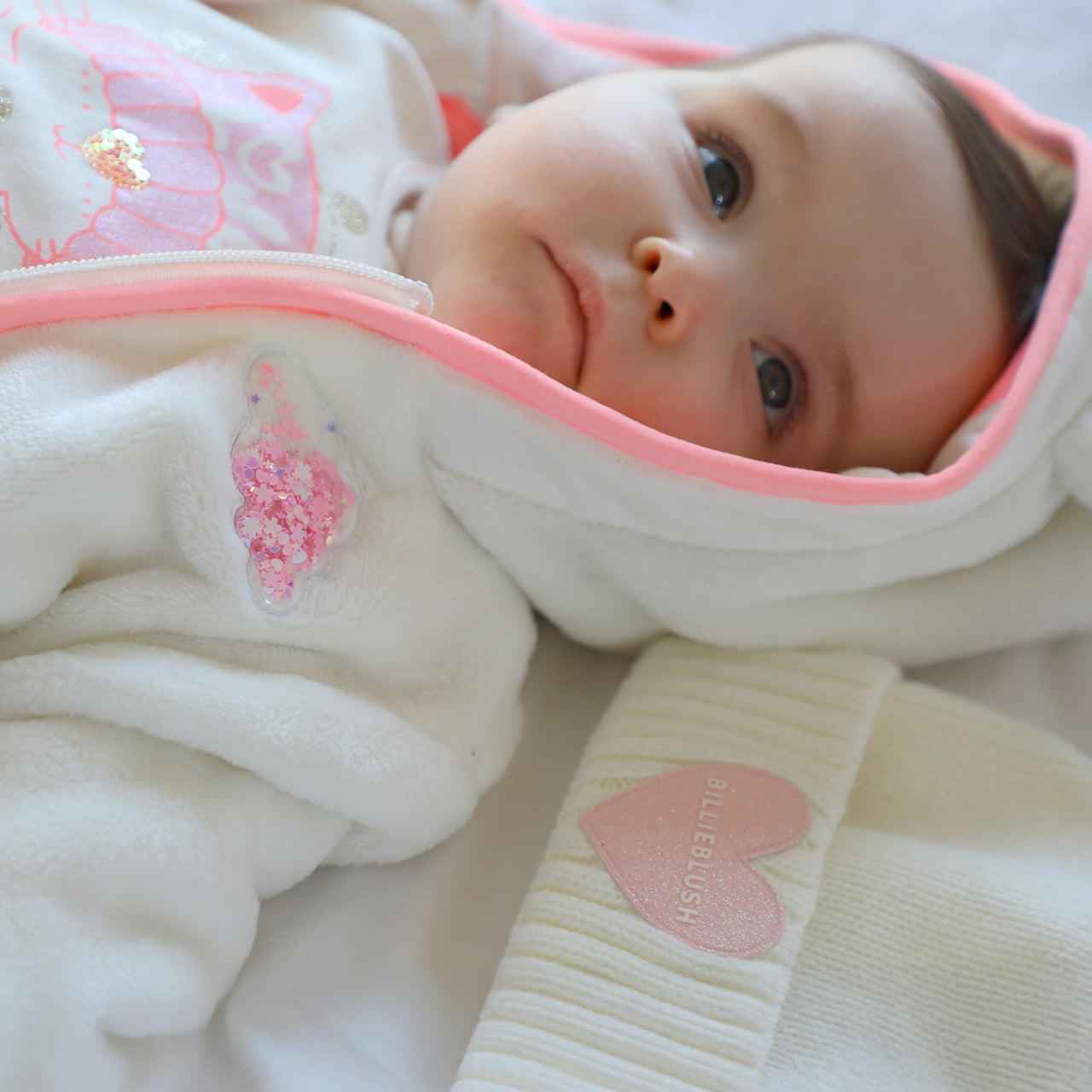 Billieblush Chamarra o sweter de borrega para bebe
