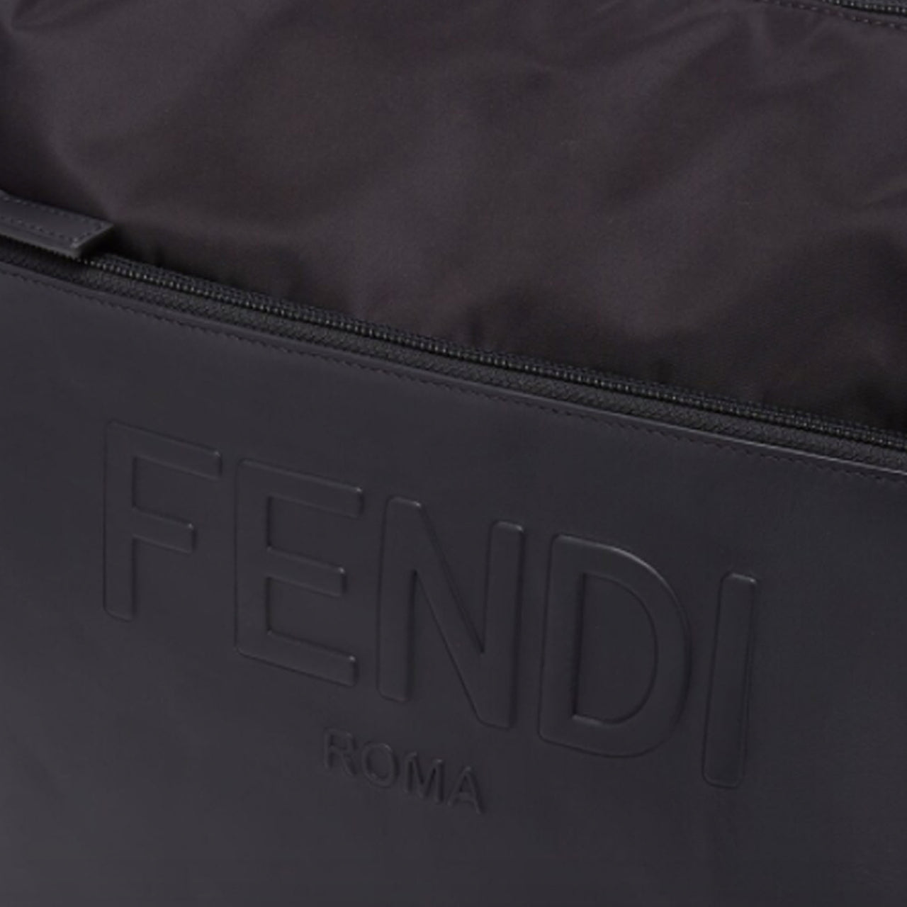 Pañaleras fendi discount